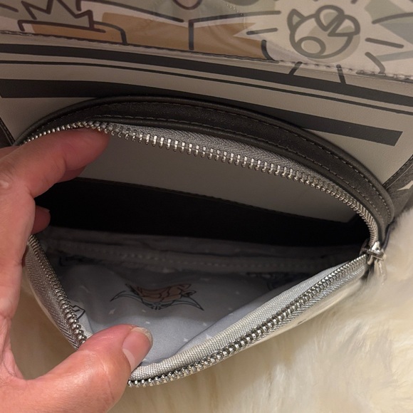 Like New Star Wars Loungefly Mandalorian Backpack - Picture 6 of 6